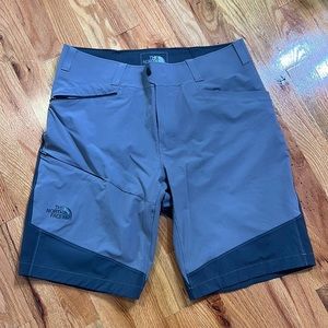 NORTH FACE- Mens Outdoor Shorts-32